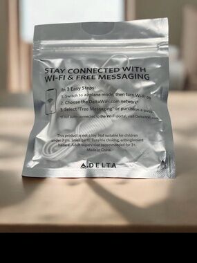 Delta White Wired Earbuds with Inline Mic